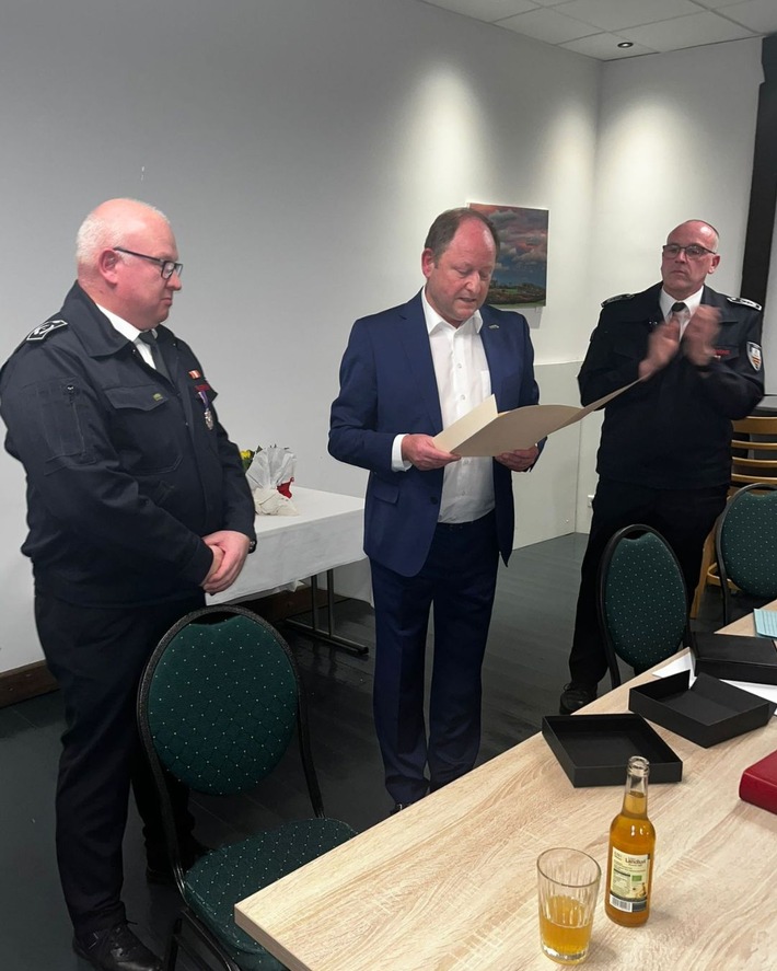 FW Ense: Verabschiedung nach 24 Jahren in der Führung / Enser Wehrführung jetzt abschließend neu aufgestellt