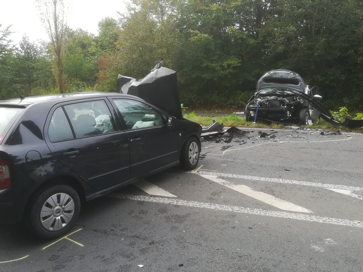 FW-EN: Verkehrsunfall und Brandeinsatz am Montag in Wetter