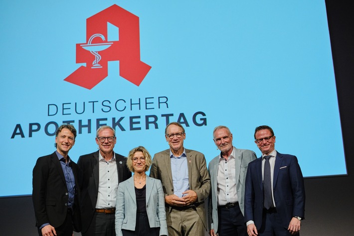 Apotheken enger in Primärversorgung einbinden / Deutscher Apothekertag