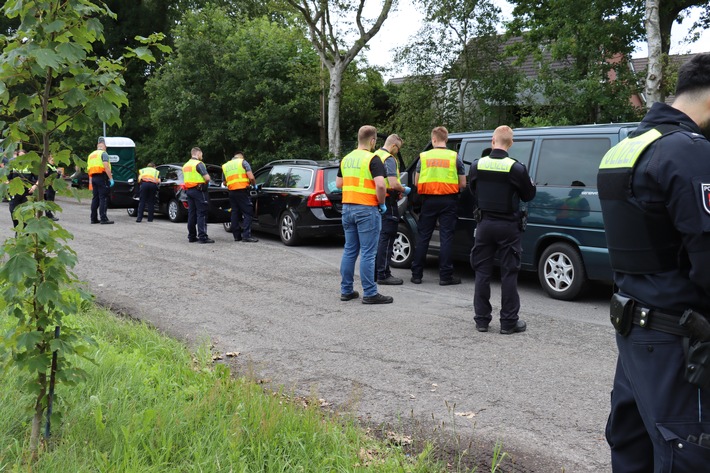 HZA-HB: Zoll und Polizei kontrollieren Anreiseverkehr zum Deichbrand-Festival / Diverse Drogen sichergestellt