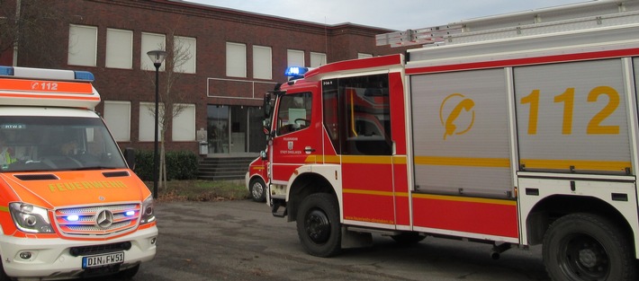 FW Dinslaken: Ausgelöste Brandmeldeanlage sorgte für Feuerwehreinsatz