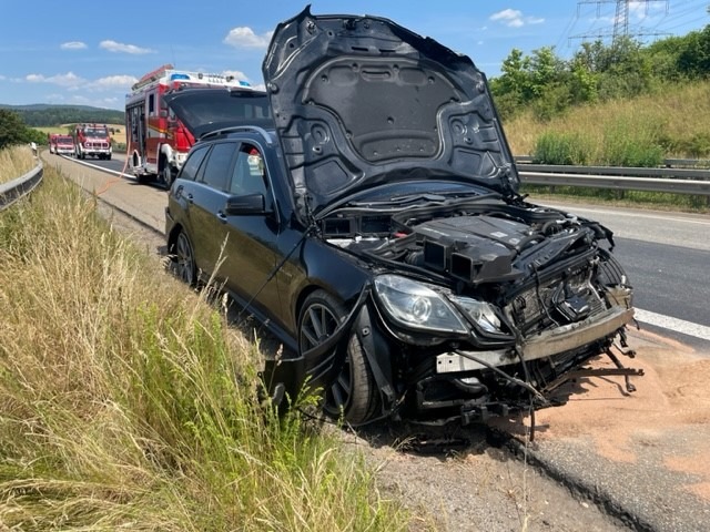 POL-PDKL: Verkehrsunfall mit hohem Sachschaden