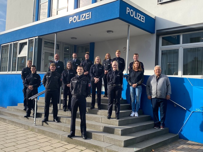 POL-HM: Die Polizeiinspektion Hameln-Pyrmont/Holzminden begrüßt 31 neue Kolleginnen und Kollegen