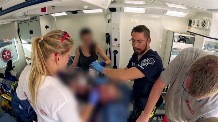 Neue Folge "Mensch Retter - NACHTSCHICHT": Dramatische Nachteinsätze in München, Greven und Fulda