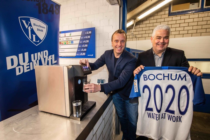 1:0 für die Umwelt ? neues Trinkwassersystem im Vonovia-Ruhrstadion! / Kostenloses Tafelwasser bei jedem Heimspiel. Fans und Gäste des VFL Bochum und Umwelt profitieren vom nachhaltigen Tafelwassersystem