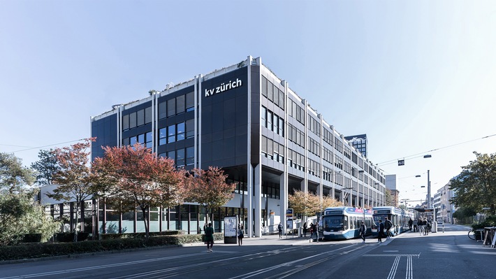 1043 neue KV-Lernende an der Wirtschaftsschule KV Zürich