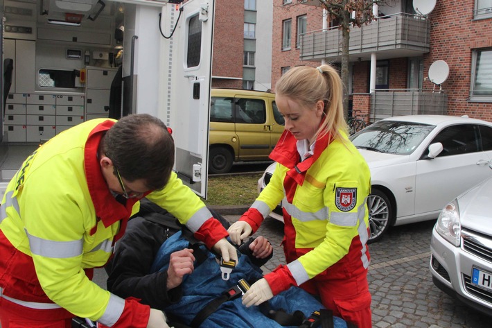 &quot;ZDF.reportage&quot; über Attacken gegen Rettungskräfte (FOTO)