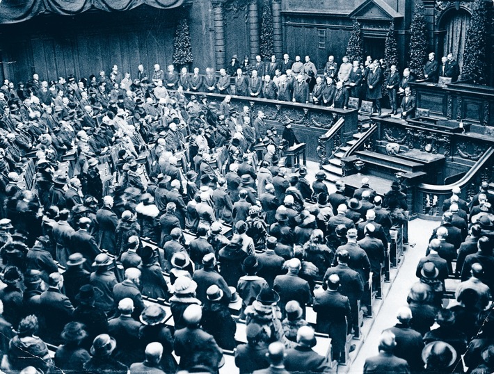 Erschreckend aktuell: der Volkstrauertag und seine Geschichte