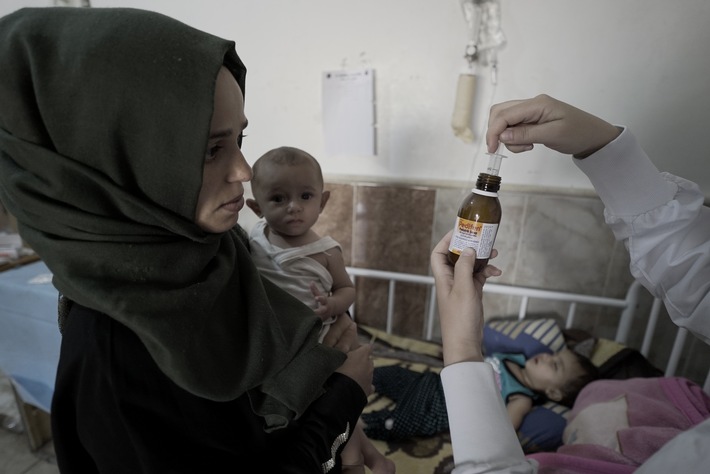 Versorgung eines Kleinkindes in einer von Islamic Relief unterstützten Gesundheitseinrichtung (Copyright: Islamic Relief). Weiterer Text über ots und www.presseportal.de/nr/50131 / Die Verwendung dieses Bildes ist für redaktionelle Zwecke honorarfrei. Veröffentlichung bitte unter Quellenangabe: "obs/Islamic Relief Deutschland e.V."