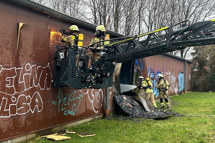 FF Goch: Feuer in leerstehender Skaterhalle