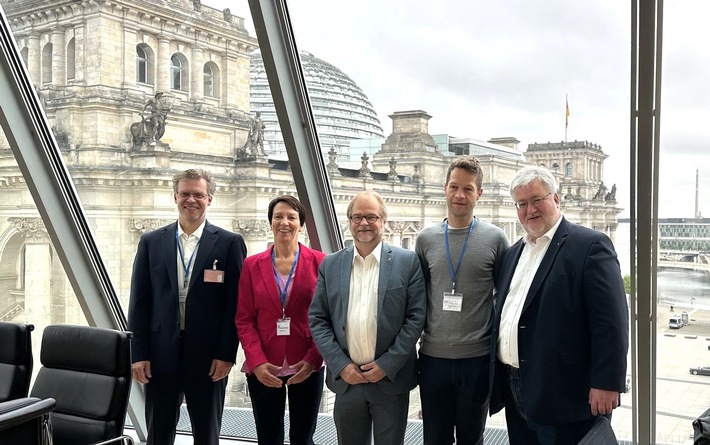 Helmholtz Munich im Bundestag: Künstliche Intelligenz und Hightech