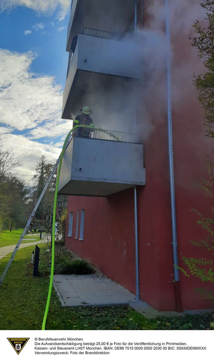 FW-M: Küche in Vollbrand (Harthof)