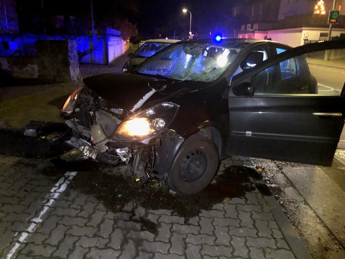 POL-PDLD: Landau, Godramsteiner Hauptstraße, 28.12.2019, 22.15 Uhr Verkehrsunfall durch betrunkenen Pkw-Fahrer