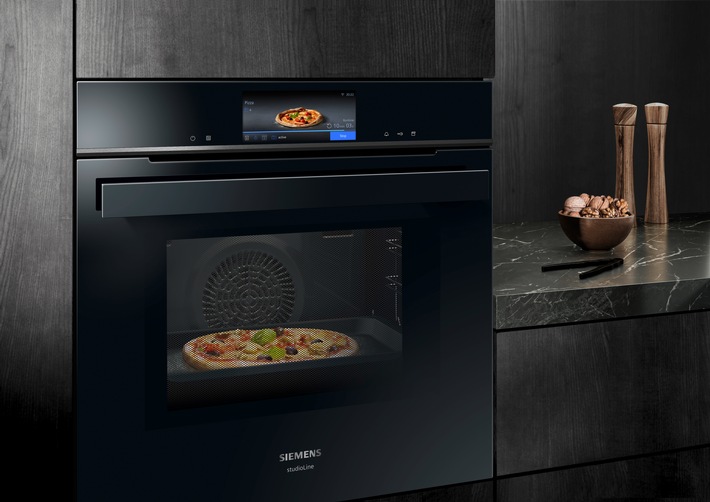 Siemens Home Appliances Usher in the Era of Artificial Intelligence / The new iQ700 oven that draws on artificial intelligence (AI) for results tailored to individual tastes