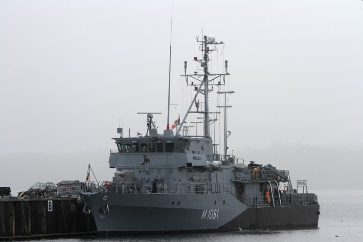 Minentauchereinsatzboot "Rottweil" schließt sich NATO-Verband an