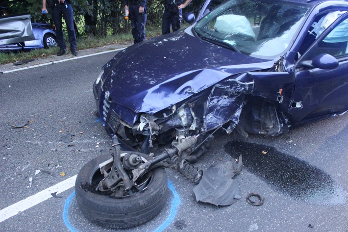 POL-RBK: Odenthal - Fahrer schläft am Steuer ein - zwei Schwerverletzte und hoher Sachschaden