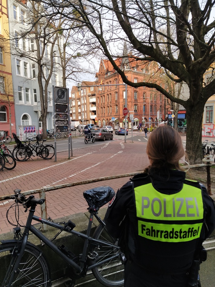 POL-H: Zwischenbilanz der Aktionswoche "Sicherheit im Straßenverkehr" - zahlreiche Verstöße zu Lasten von Fahrradfahrerinnen und -fahrern festgestellt