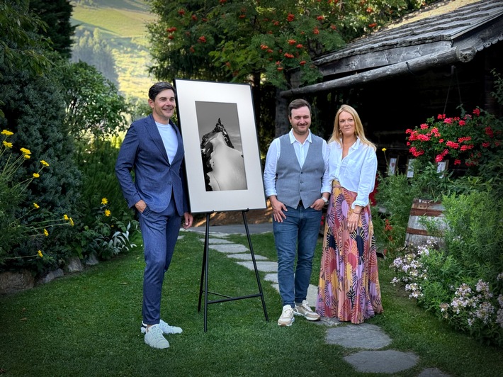 PocketBook akquiriert IONNYK und erweitert Portfolio digitaler E-Paper-Kunstdisplays