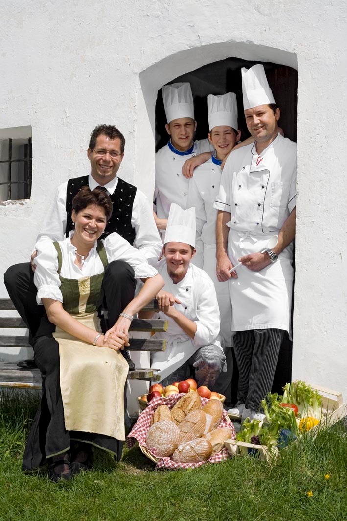 Frühlingserwachen im 1. Almwellness Hotel Tuffbad im Kärntner Lesachtal - BILD