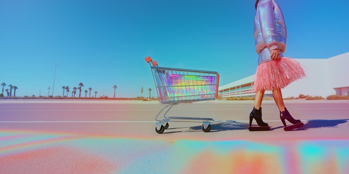 New-Realities-Fashion-Key-Visual-lang.jpg