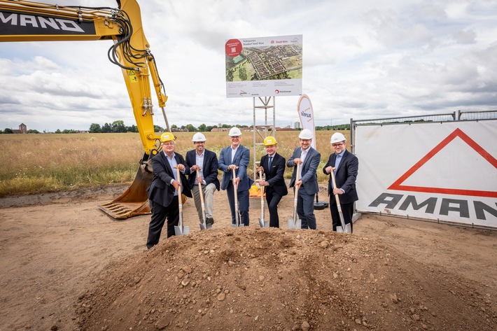 Bezahlbar und klimaneutral: Spatenstich für wegweisendes Wohnquartier Rondorf Nord-West mit innovativem Energiekonzept