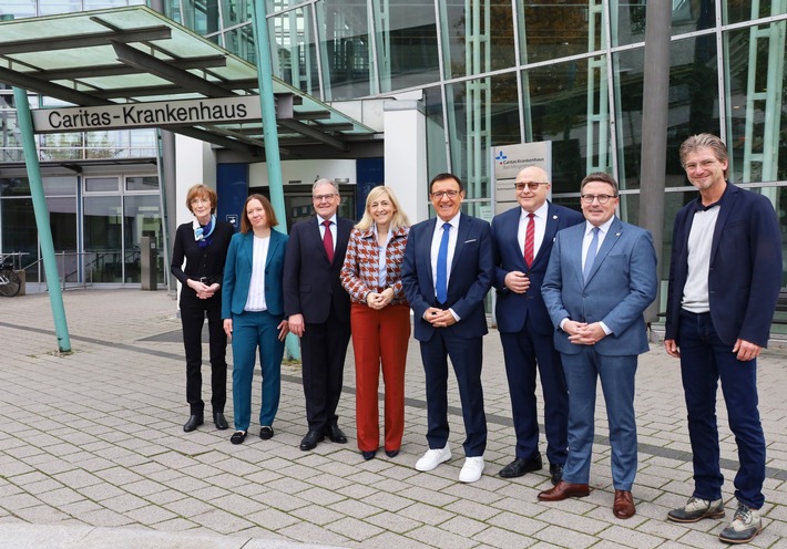 Bundesgesundheitsministerin Nina Warken besucht BBT-Gruppe