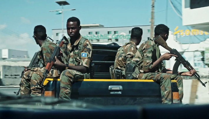 Urlaub pervers? Thilo Mischke begleitet für &quot;Uncovered&quot; Kriegstouristen in Somalia