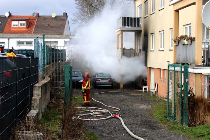 POL-DN: Brand bei Pkw Reparatur