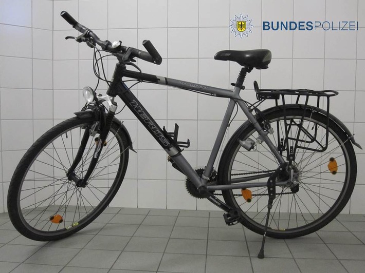 BPOLI S: Bundespolizei ertappt mutmaßlichen Fahrraddieb