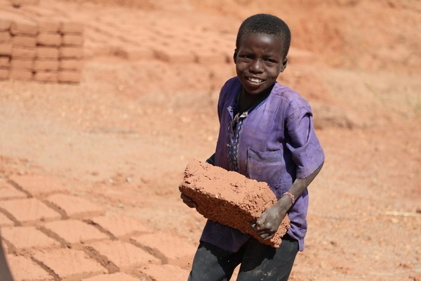 UNICEF und ILO: Covid-19 droht Millionen Kinder zusätzlich in Kinderarbeit zu drängen