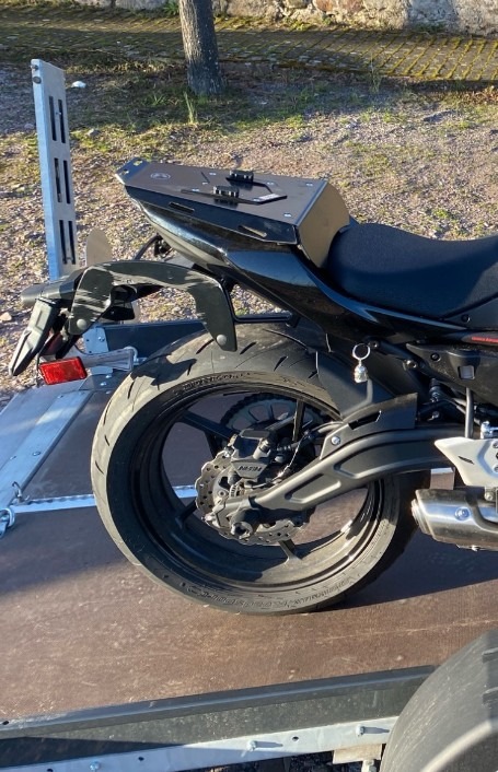 POL-PDLD: Gleisweiler - Motorradfahrerin verliert die Kontrolle