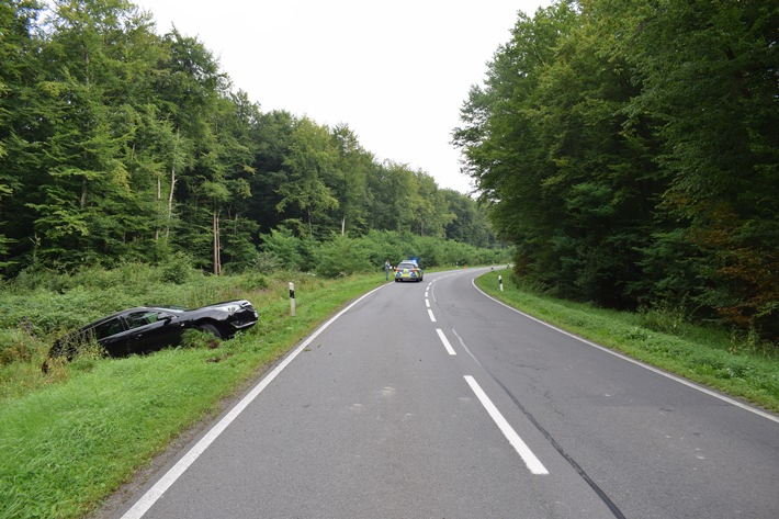 POL-NI: Stadthagen-Verkehrsunfall im Begegnungsverkehr