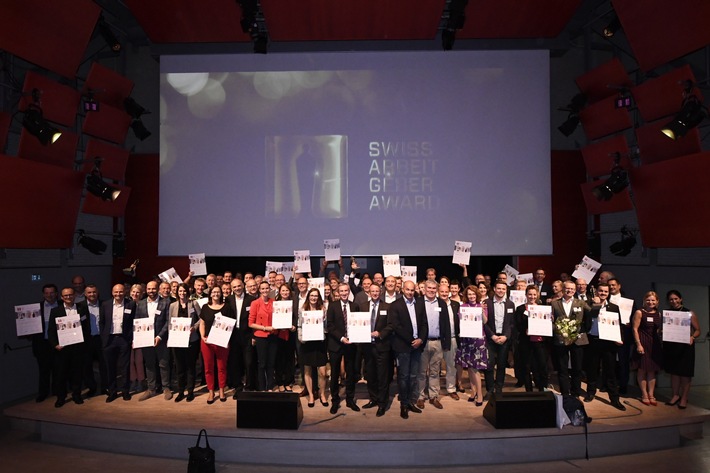 Die Gewinner des Swiss Arbeitgeber Awards 2018 in ihrer jeweiligen Grössenkategorie sind: Baumann Koelliker Gruppe, Ergon Informatik AG, Hotel Hof Weissbad, CASCADA Hotel&BOLERO Restaurante