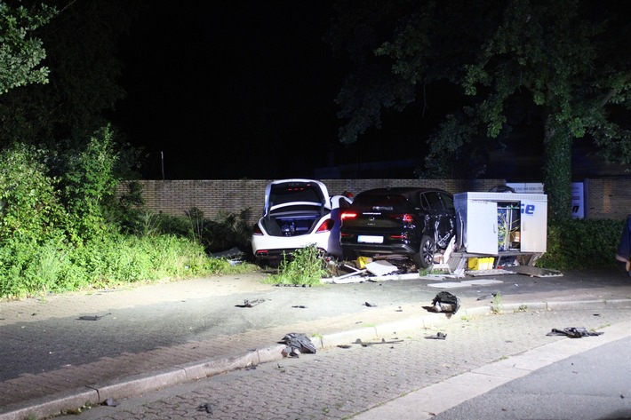 POL-BOR: Bocholt - Viele Haushalte nach Verkehrsunfall ohne Internet