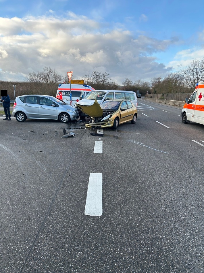 POL-PDNW: Verkehrsunfall mit 3 verletzten Personen