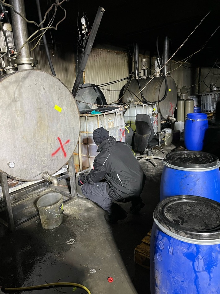 POL-MK: Folgemeldung zu Entdeckung von illegalen Chemikalien in Halver nach Brand - Ermittlungen bestätigen Drogenlabor - Tatverdächtiger in Untersuchungshaft
