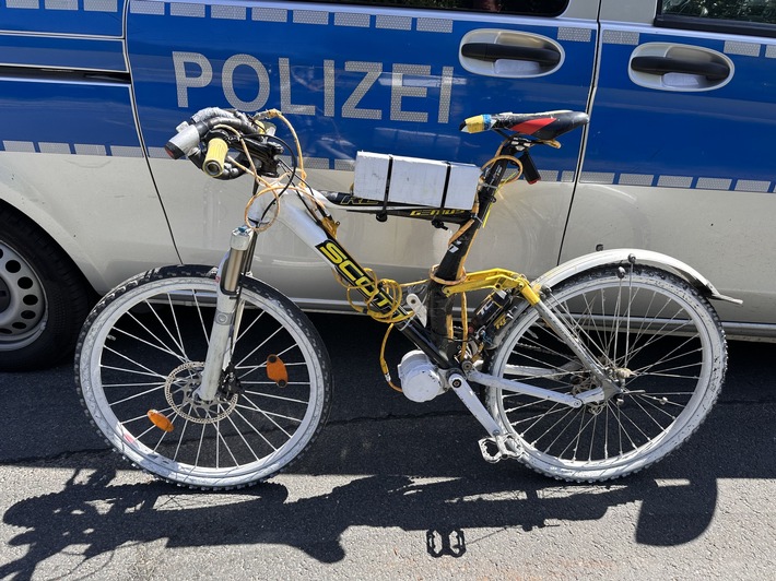 POL-F: 250515 - 0518 Frankfurt - Nied: Fahrrad mit Motor der Marke Eigenbau sichergestellt