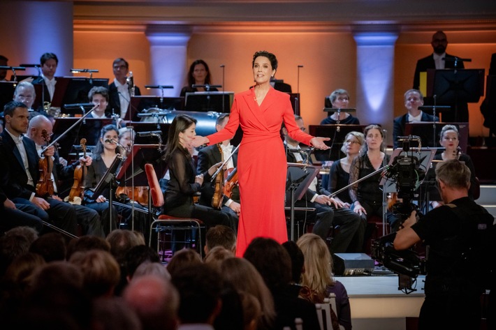 ZDF: Désirée Nosbusch präsentiert den OPUS KLASSIK 2024 mit internationalen Gästen