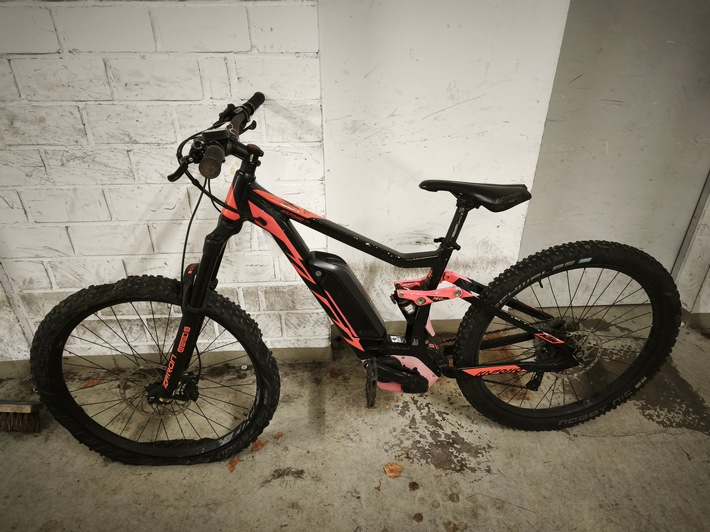 POL-FR: Freiburg: Besitzer/in von Fahrrad gesucht