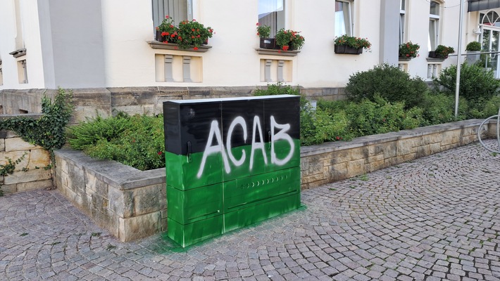 POL-NI: Zeugenaufruf nach Sachbeschädigung am Amtsplatz