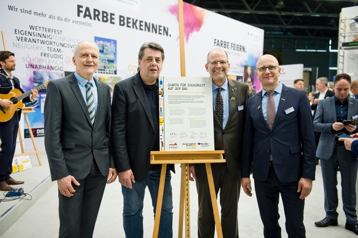 "Charta für mehr Sicherheit auf dem Bau" der BG BAU unterzeichnet -
Bundesverband Farbe Gestaltung Bautenschutz setzt Zeichen für Arbeitsschutz