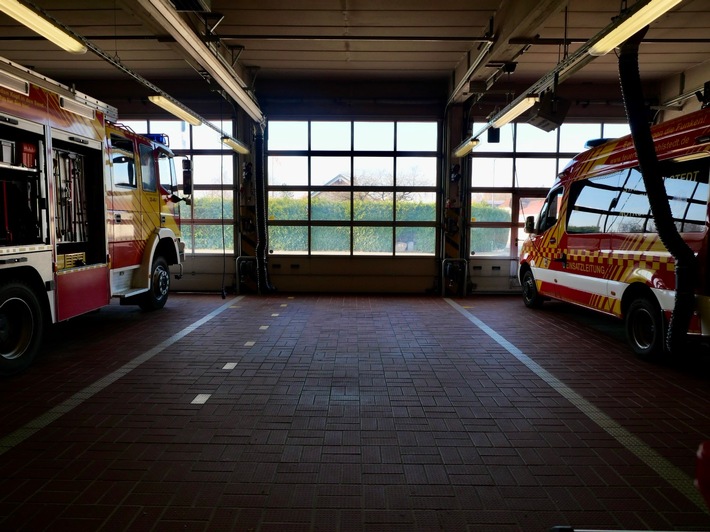 FW-SE: Gemeinsame Pressemitteilung zum Verkehrsunfall eines Löschfahrzeug am 18.11.2025