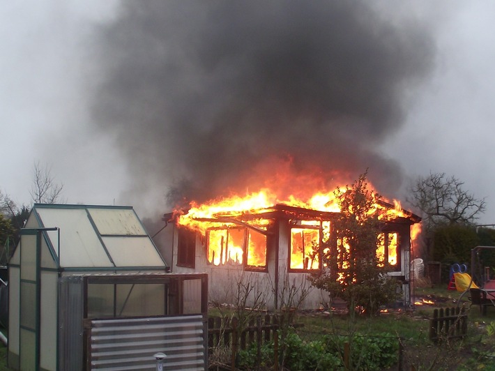 POL-HST: Laube in Stralsund durch Brand vollständig zerstört