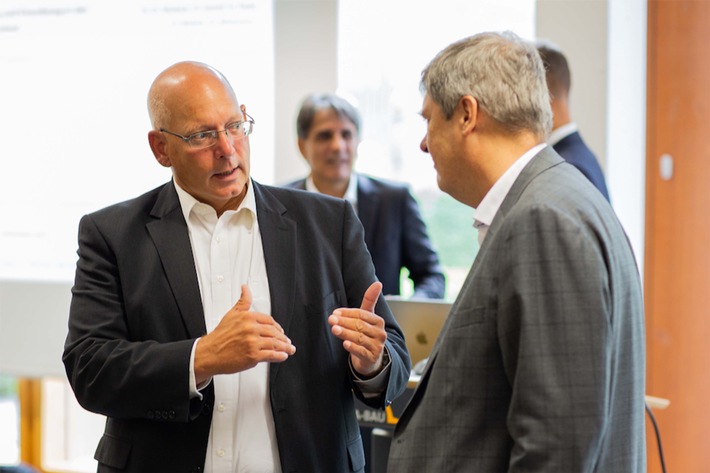 Pensionskasse treibt Digitalisierung voran: SOKA-BAU baut auf bewährte Produkte von adesso insurance solutions