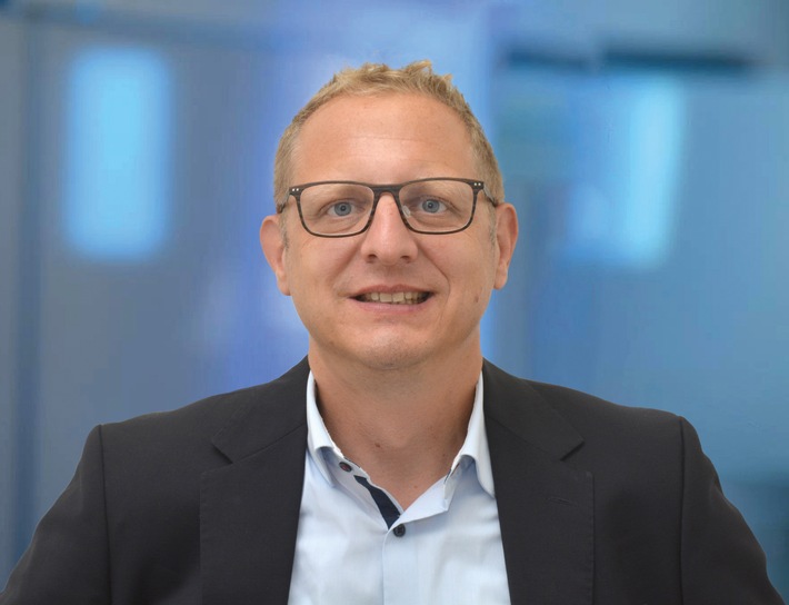 Wolfgang Schurr wechselt als Partner von PwC Schweiz zur AWK Group