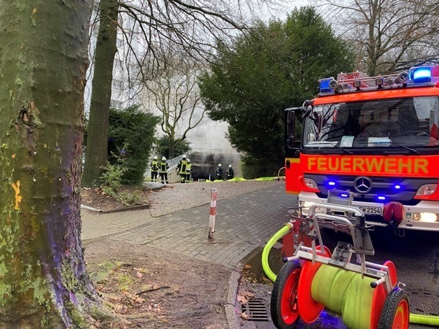 FW-MH: Brand in einer Tiefgarage in Mülheim