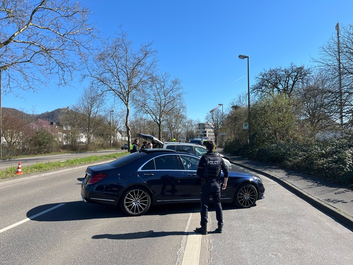 POL-BN: Alkohol und Drogen im Straßenverkehr im Fokus - Polizei stellt bei Verkehrskontrollen zahlreiche Verkehrsverstöße fest