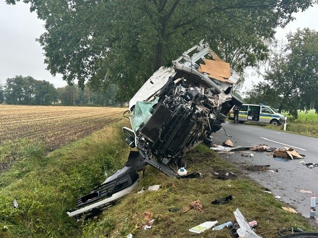 POL-ROW: Verkehrsunfall auf der Kreisstraße 205 - 39-jähriger Mann verstorben #Foto in der digitalen Pressemappe#