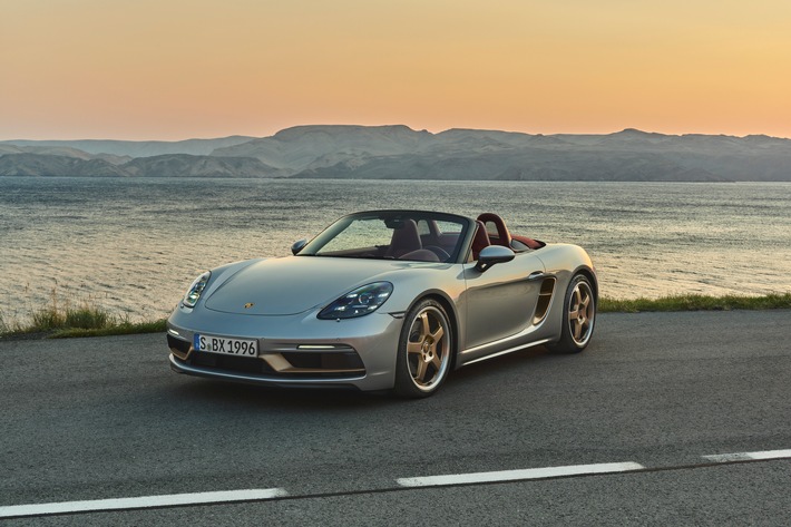 Porsche commemora il concept &quot;Boxster&quot; del 1993 / Nuovo modello dell&#039;anniversario in edizione limitata: la 25 anni di Boxster