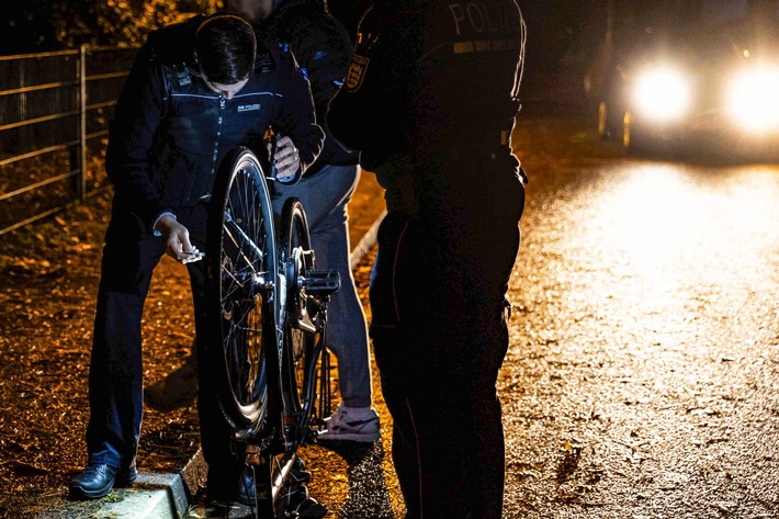 POL-FR: Freiburg: Polizei verstärkt Maßnahmen zur Bekämpfung von Fahrraddiebstählen - Kontrollen werden ausgeweitet